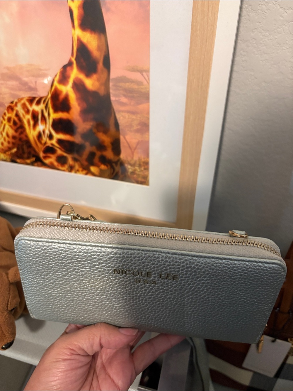 Nicole Lee Metallic Silver Crossbody Wallet 2 in one - Picture 3 of 6